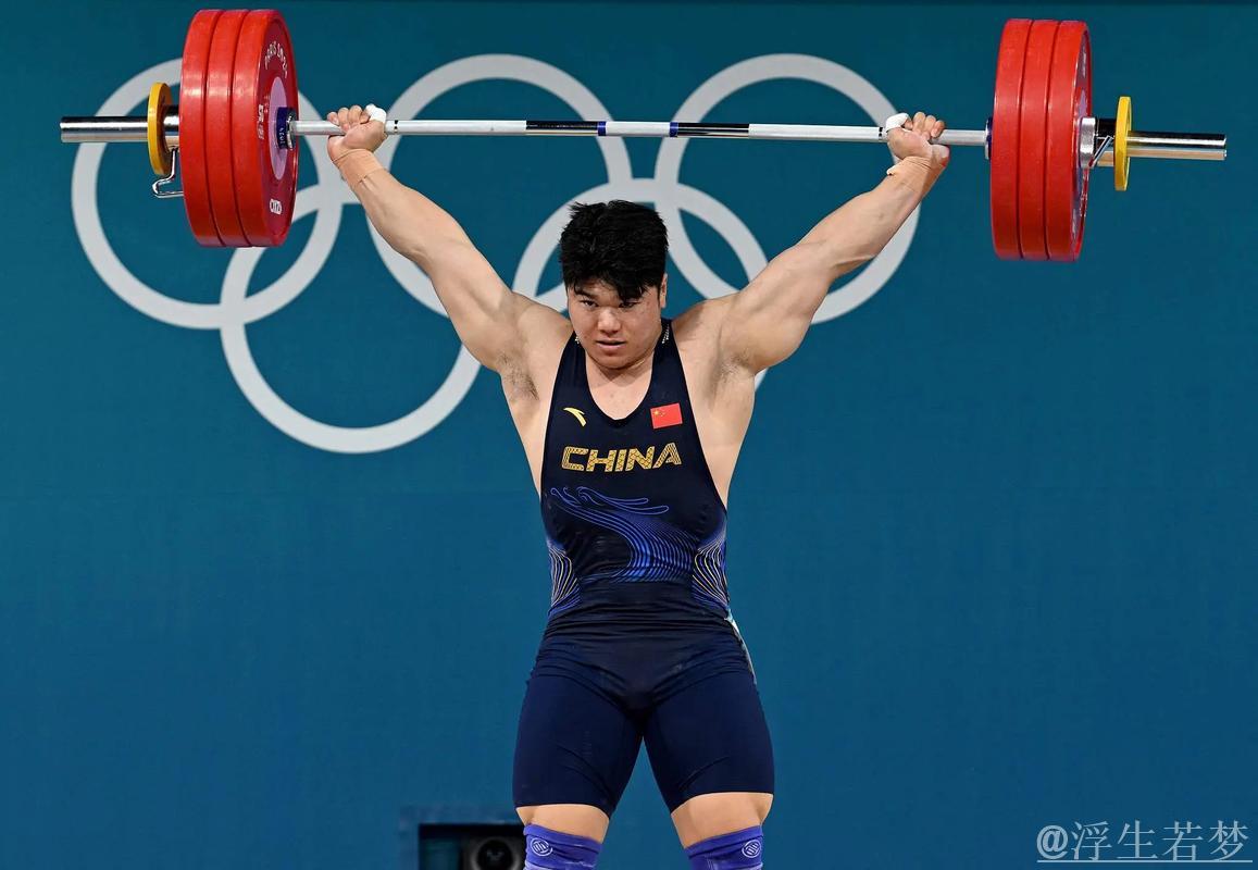 刘焕华勇夺全国举重锦标赛男子102公斤级冠军