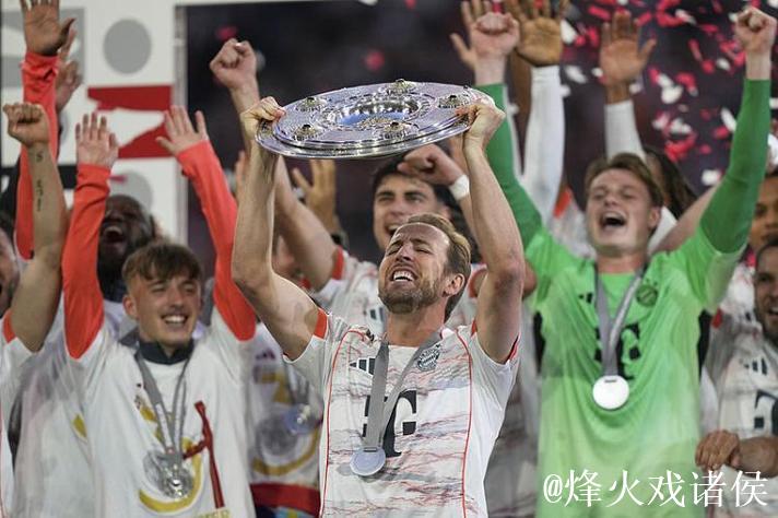 德甲-门兴门将失误送大礼 格雷茨卡绝杀助拜仁2-1逼近冠军 德甲-门兴门将失误送大礼 格雷茨卡绝杀助拜仁2-1逼近冠军