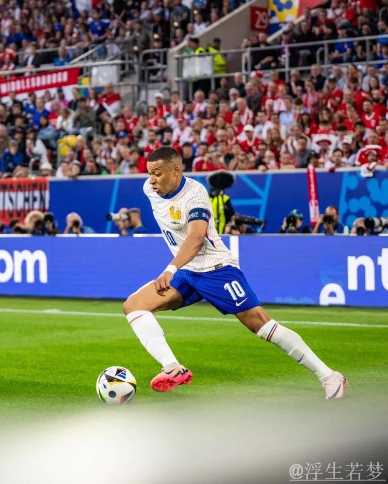 皇马客战毕巴奥首发曝光!姆巴佩领衔三叉戟,连续三平后球队背水一战 皇马客战毕巴奥首发曝光!姆巴佩领衔三叉戟,连续三平后球队背水一战